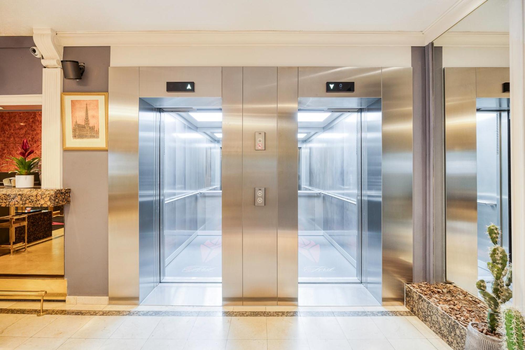 First Euroflat Hotel Bruksela Zewnętrze zdjęcie